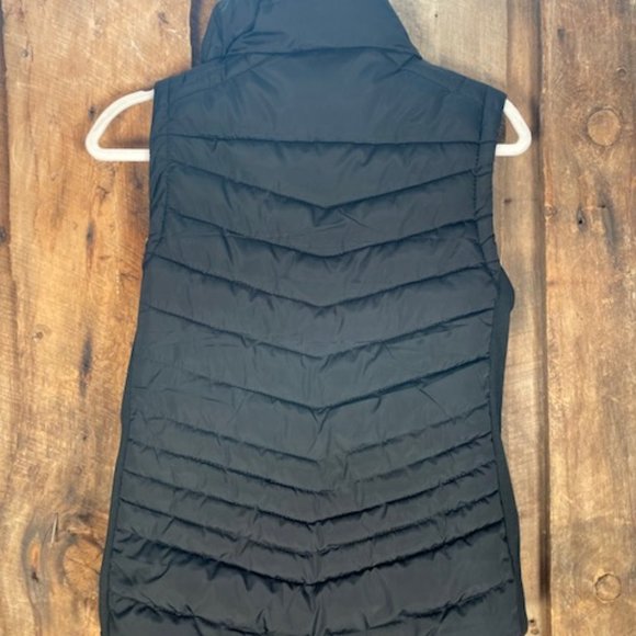 Special One Black Quilted Vest with Faux Fur Collar - Size Small - Picture 4 of 10
